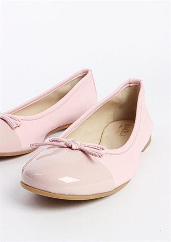 Flot klassisk sart rosa ballerina sko fra Bukela